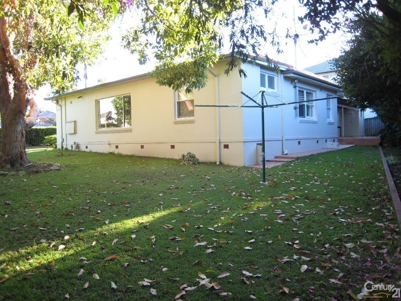 2 Cunliffe Ave, Killara NSW 2071