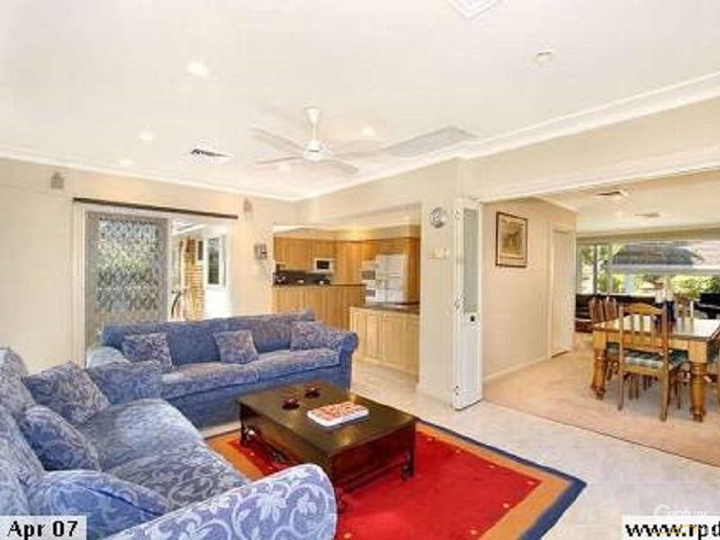 42 Alvona Ave, St Ives NSW 2075