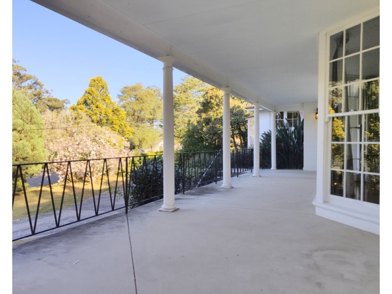 25 Lancaster Ave, St Ives NSW 2075