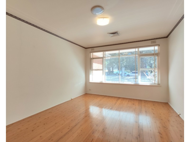 15 Memorial Ave, St Ives NSW 2075