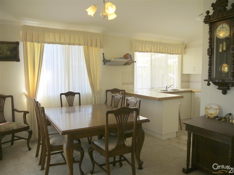 11 George Johnston Close, Nautical Village, Kincumber NSW 2251