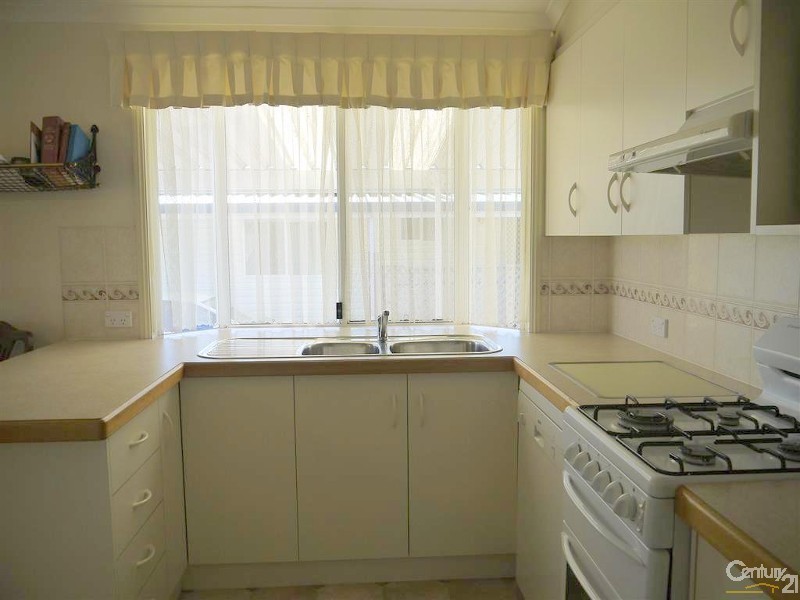 11 George Johnston Close, Nautical Village, Kincumber NSW 2251