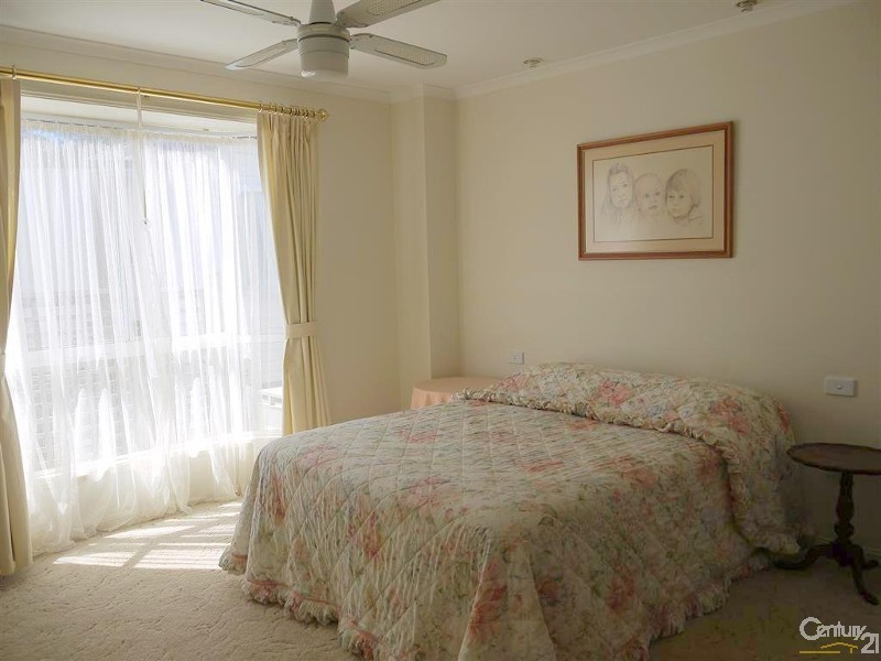 11 George Johnston Close, Nautical Village, Kincumber NSW 2251