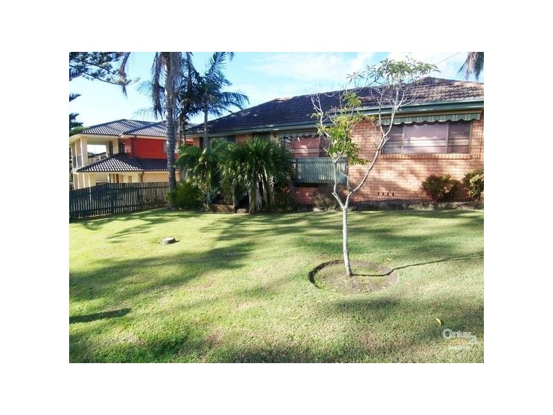 27 Asca Drive, Green Point NSW 2251