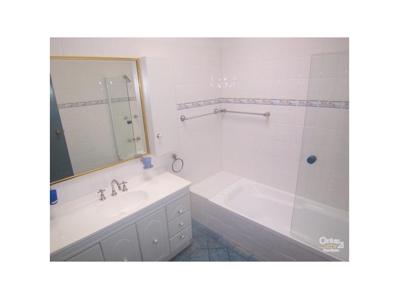 8 Oberton Street, Kincumber NSW 2251