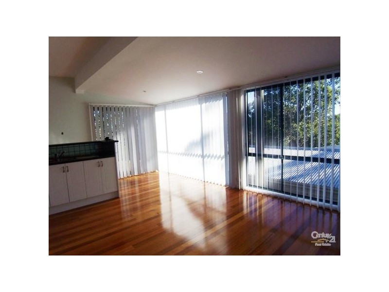 33 Broadwater Drive, Saratoga NSW 2251