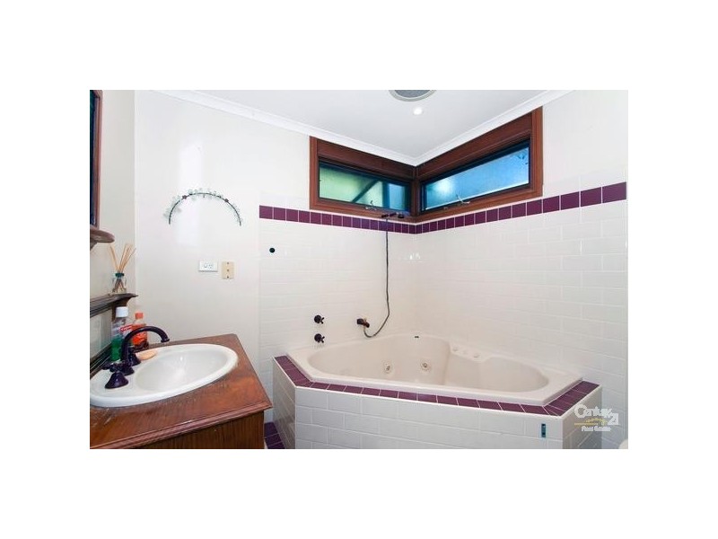 24 Moray Parade, Saratoga NSW 2251