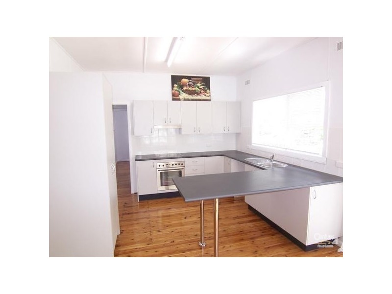 6 Oberton Street, Kincumber NSW 2251