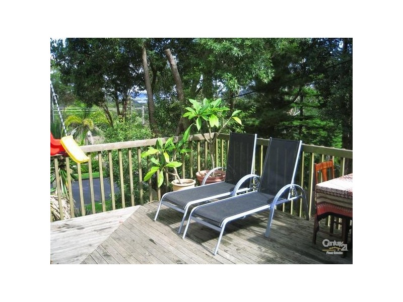 55 Arakoon St, Kincumber NSW 2251