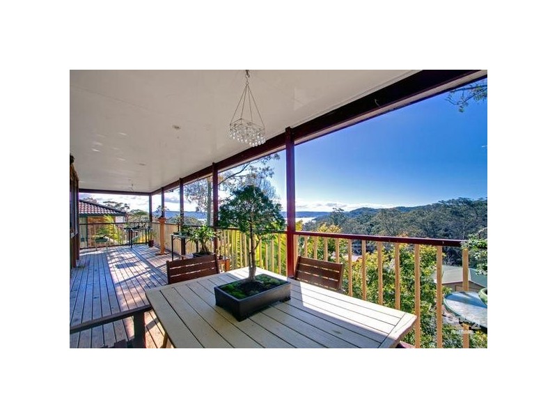 24 Moray Parade, Saratoga NSW 2251