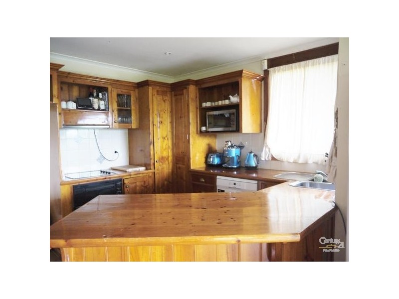 24 Moray Parade, Saratoga NSW 2251