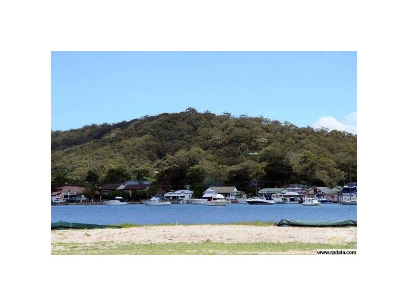 4 Illoura Reserve, Davistown NSW 2251