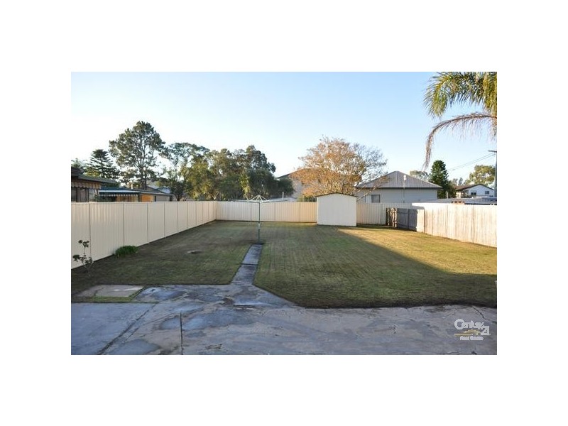 4 Illoura Reserve, Davistown NSW 2251