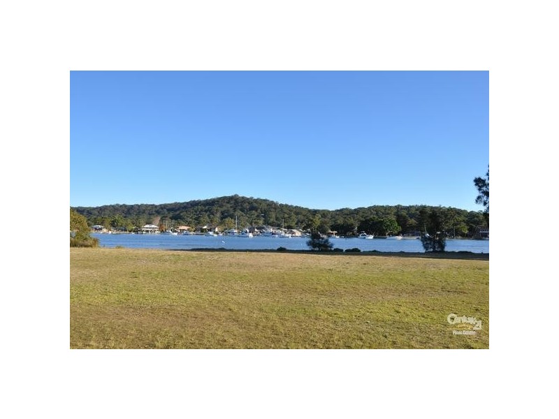 4 Illoura Reserve, Davistown NSW 2251