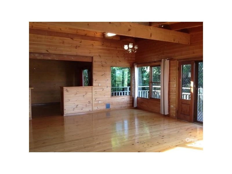 36 Henderson Road, Saratoga NSW 2251