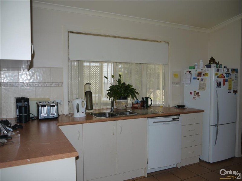 2 John Shortland Close, Nautical Village, Kincumber NSW 2251