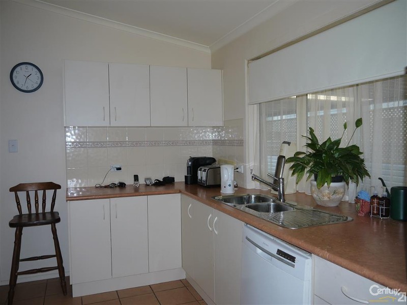 2 John Shortland Close, Nautical Village, Kincumber NSW 2251