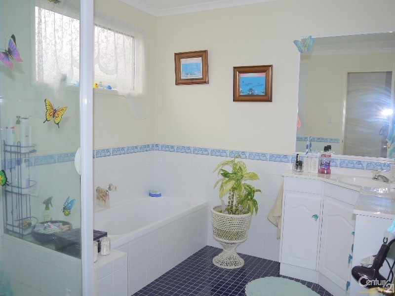 7 John Shortland Close, 57 Empire Bay Drive, Kincumber NSW 2251
