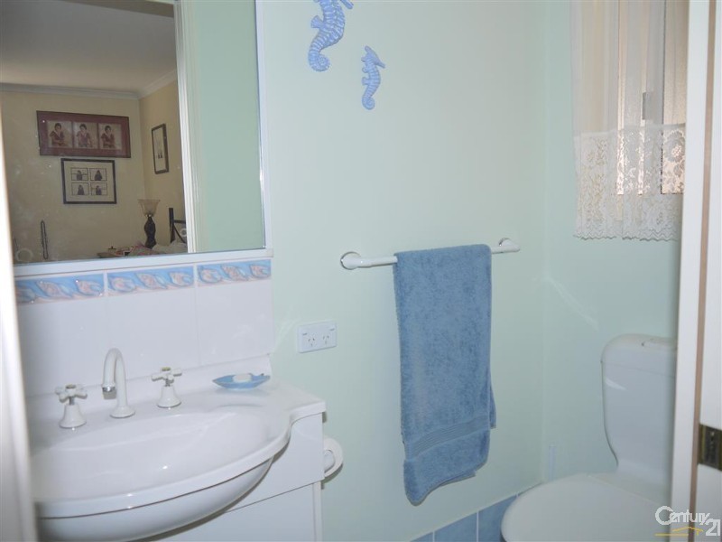 9 George Johnston Close, Nautical Village, Kincumber NSW 2251