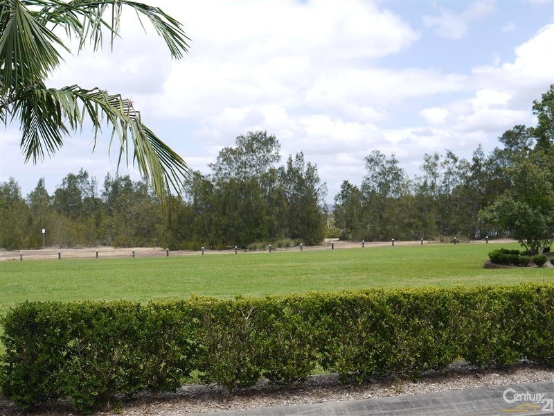 7 George Johnston Close, 57 Empire Bay Dr, Kincumber NSW 2251