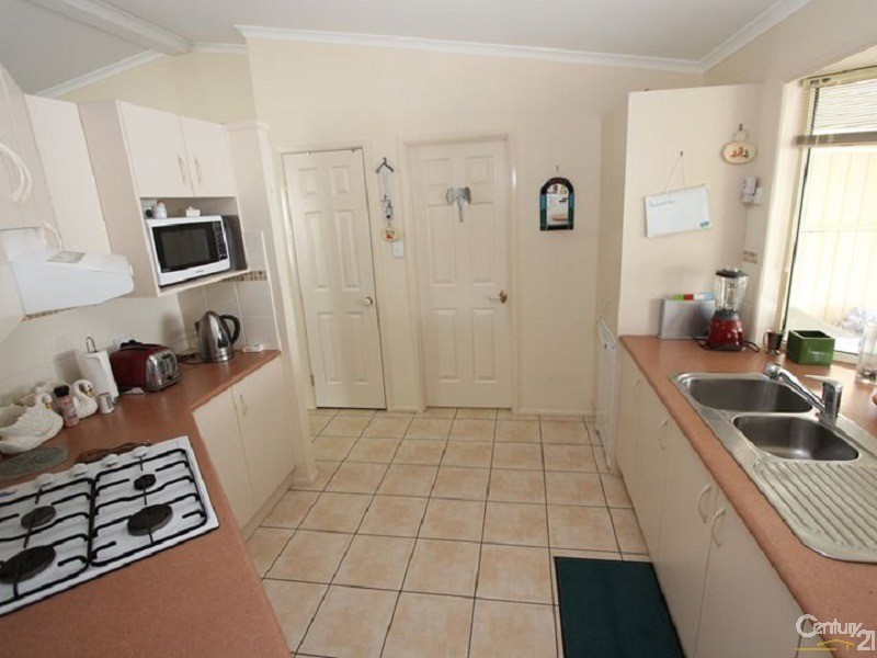 6 James Campbell Place, Nautical Village, Kincumber NSW 2251