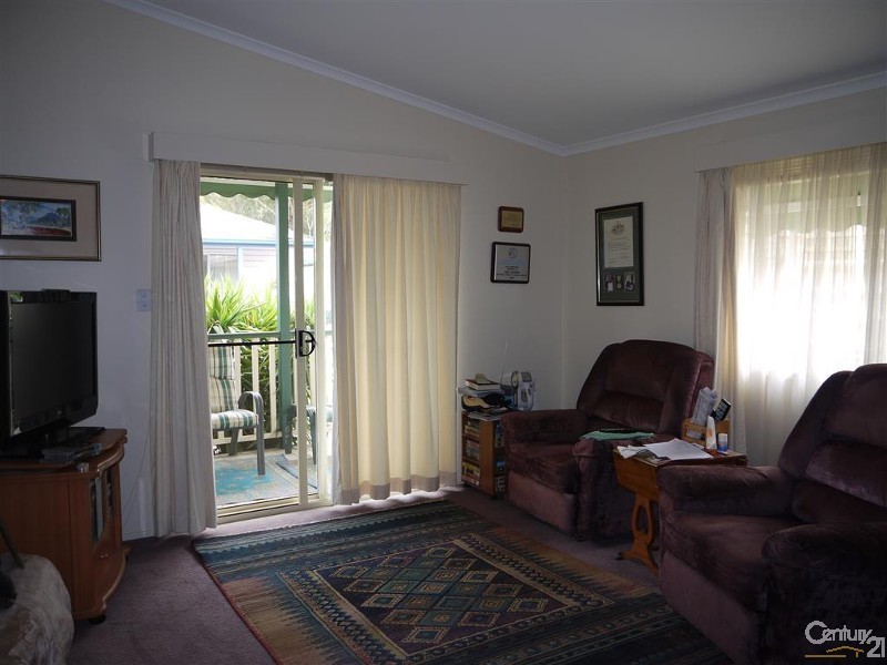 6 James Campbell Place, Nautical Village, Kincumber NSW 2251