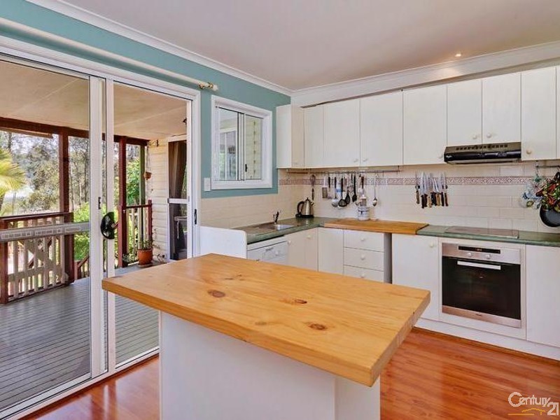 24 Duncan Sinclair Dr, Kincumber NSW 2251