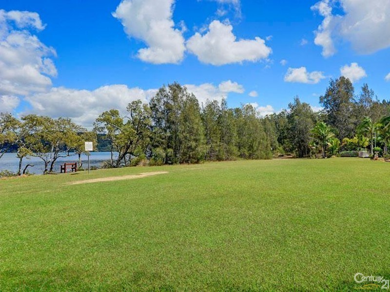 24 Duncan Sinclair Dr, Kincumber NSW 2251