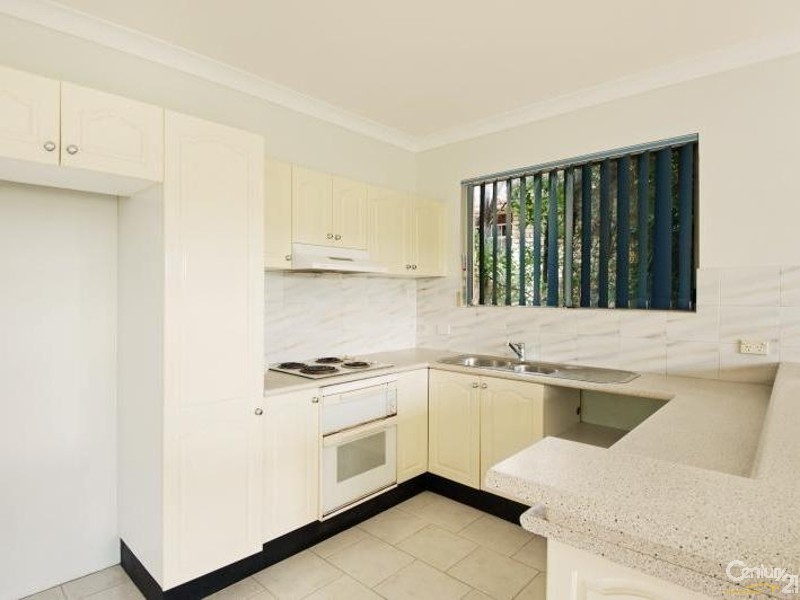 2/105 Henry Parry Drive, Gosford NSW 2250