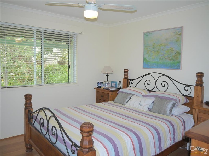 12 James Campbell Place, Nautical Village, Kincumber NSW 2251