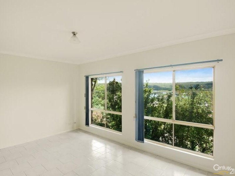 2/105 Henry Parry Drive, Gosford NSW 2250