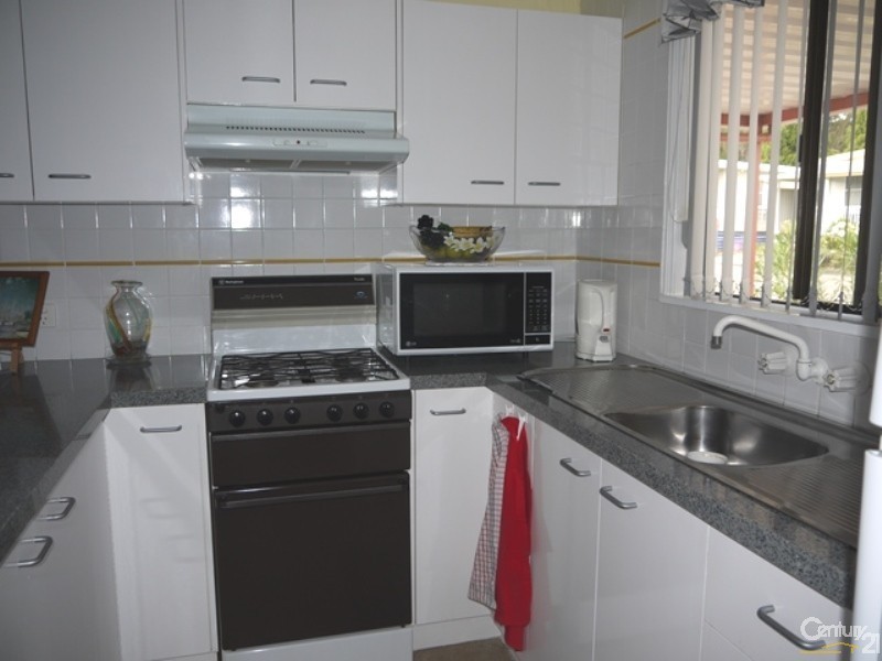 7 Third Avenue Broadlands Estate, Green Point NSW 2251