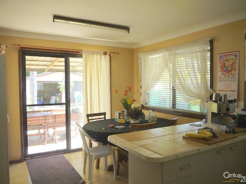 31 Algona Ave, Kincumber NSW 2251