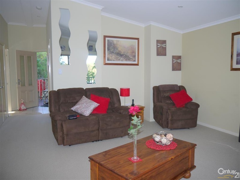 22 John Shortland Close, Nautical Village, Kincumber NSW 2251