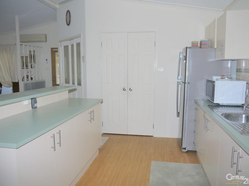 19 Arthur Phillip Drive, Nautical Village, Kincumber NSW 2251