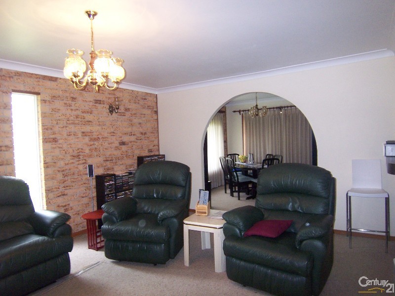 2 Cudgee Close, Green Point NSW 2251