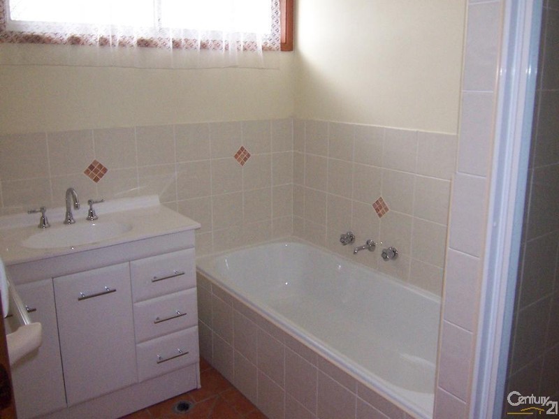 2 Cudgee Close, Green Point NSW 2251