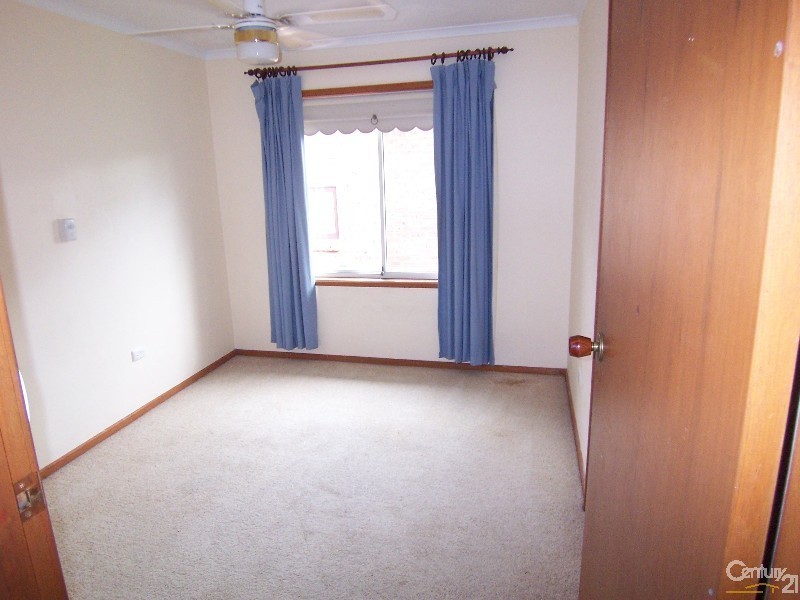 2 Cudgee Close, Green Point NSW 2251