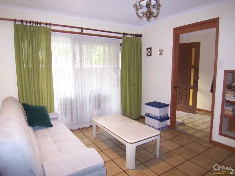 2 Cudgee Close, Green Point NSW 2251