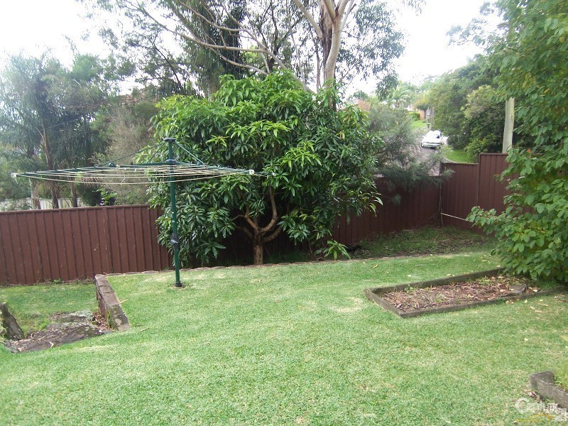 2 Cudgee Close, Green Point NSW 2251