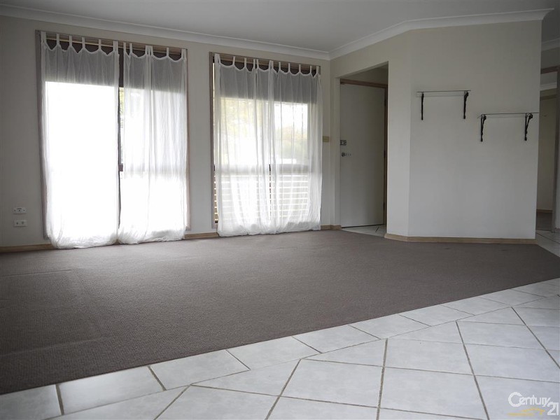 9 Melville Street, Kincumber NSW 2251