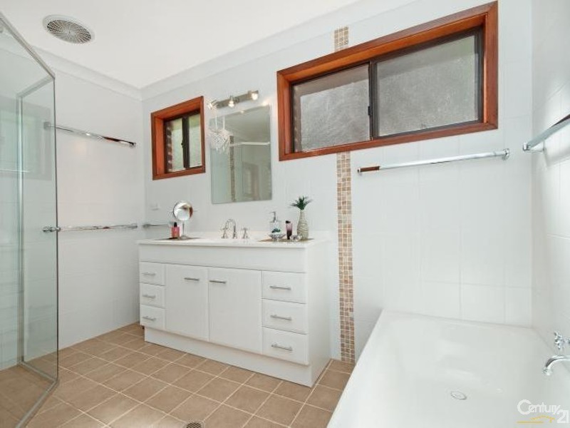 6 Pixie Avenue, Green Point NSW 2251