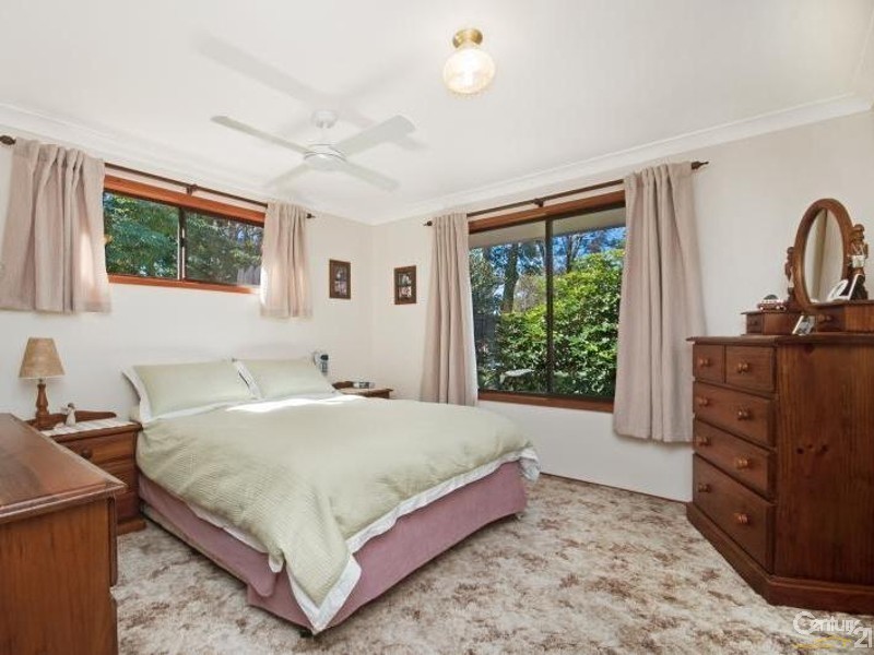 6 Pixie Avenue, Green Point NSW 2251