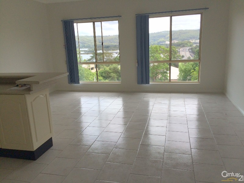 2/105 Henry Parry Drive, Gosford NSW 2250