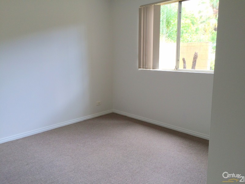 2/105 Henry Parry Drive, Gosford NSW 2250