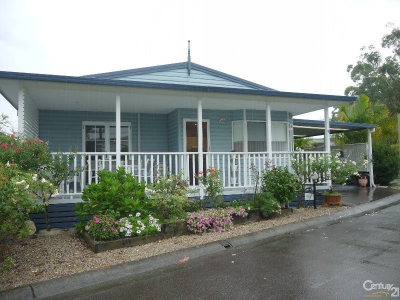 4 John Shortland Place, Kincumber Nautical Village, Kincumber NSW 2251