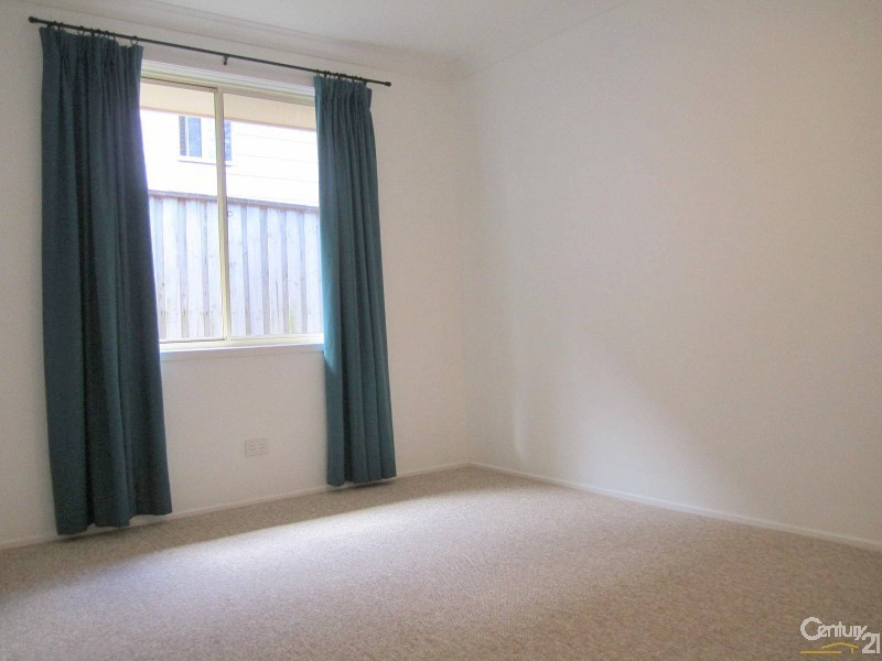 24 Davies Street, Kincumber NSW 2251