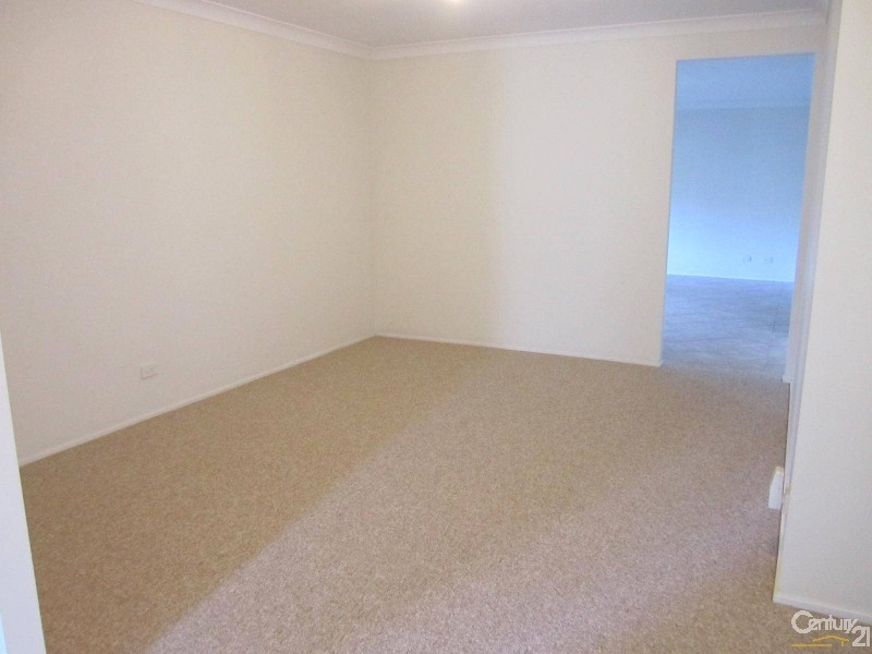 24 Davies Street, Kincumber NSW 2251