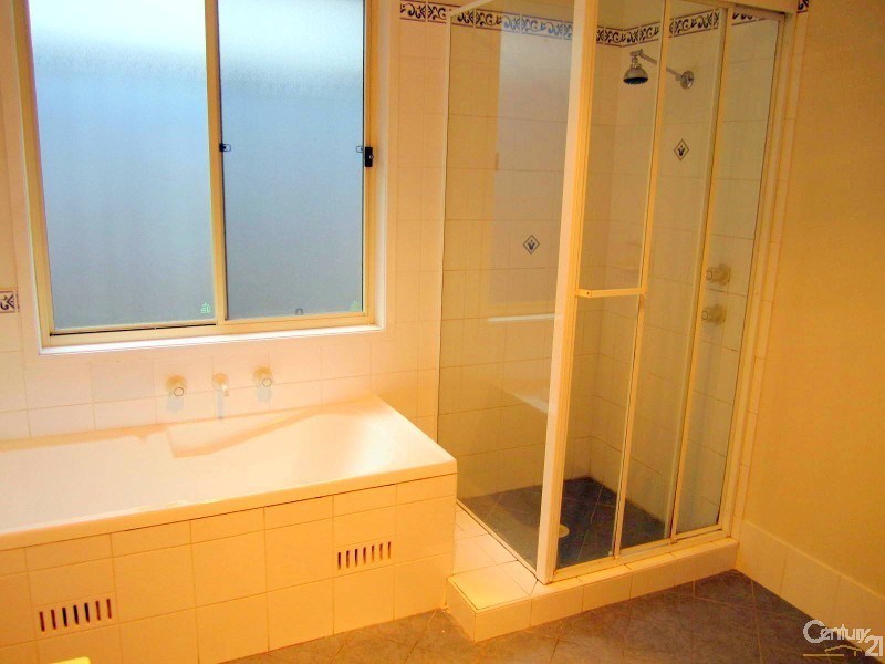 24 Davies Street, Kincumber NSW 2251