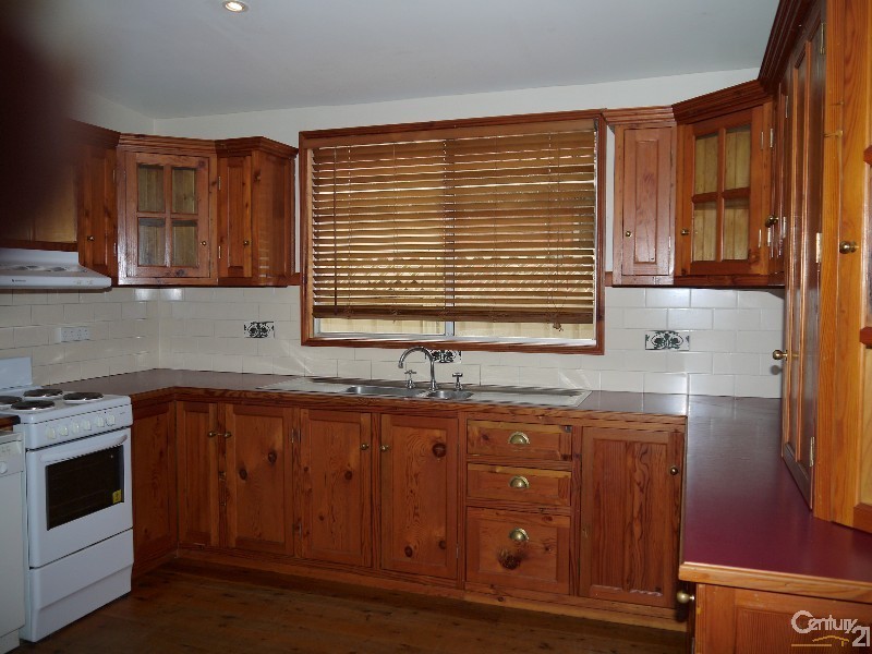 3 Nerissa Road, Erina NSW 2250